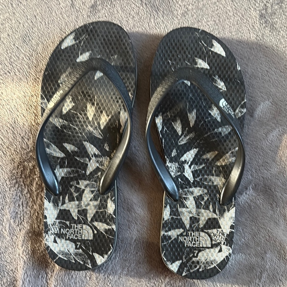 The North Face Monochrome Patterned Flip Flops